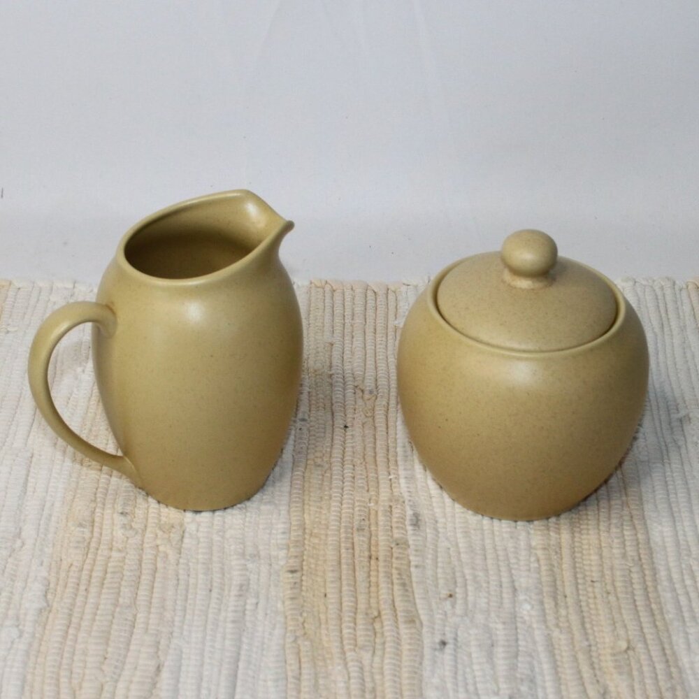 VTG NORITAKE COLORWAVE YELLOW CREAMER & COVERED SUGAR STONEWARE SPECKLED 8491